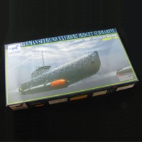 Bronco CB35053 Seehund XXVII B/B5 Submarine /2 in 1/35