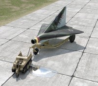 Armory AR14507 Lippisch P.13a with Kettenkrad 1/144